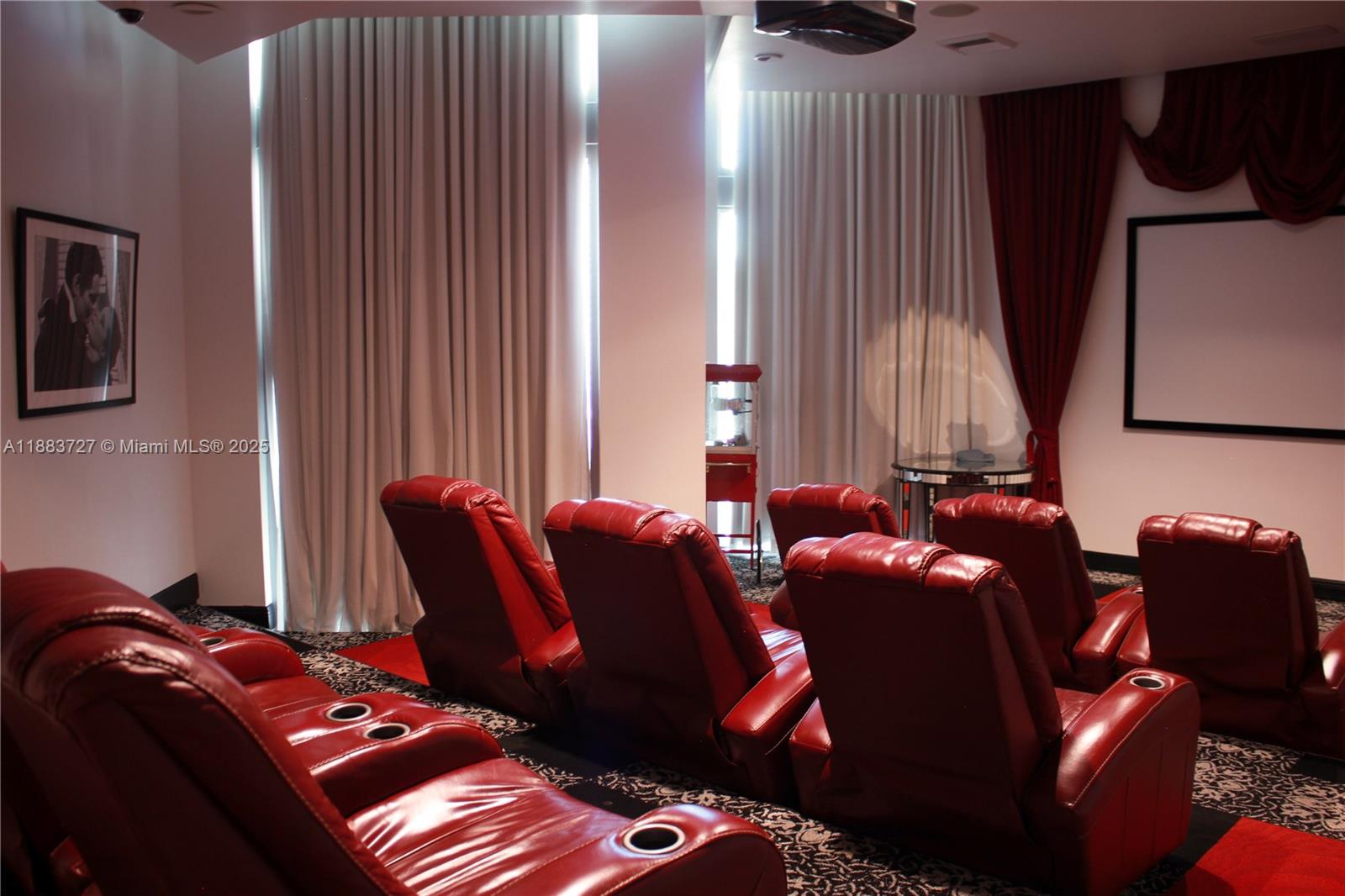 350 S Miami Ave #706, Miami FL 33130