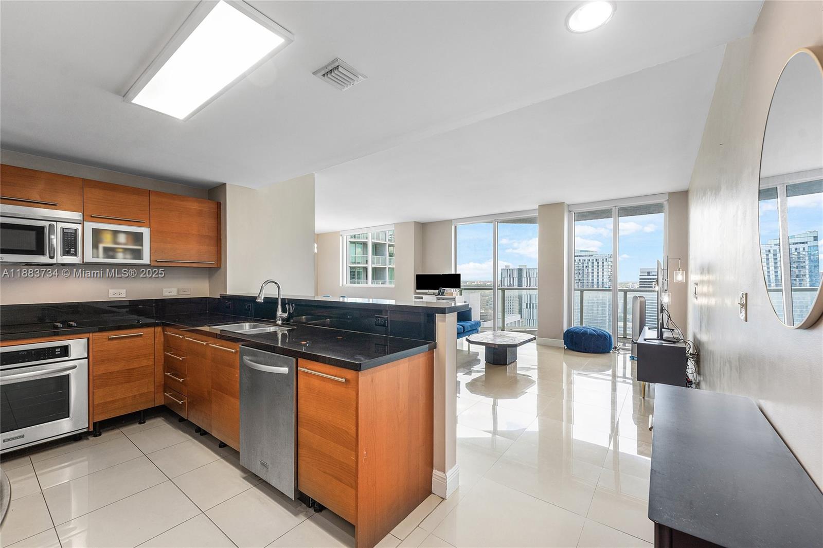 244 Biscayne Blvd #3609, Miami FL 33132