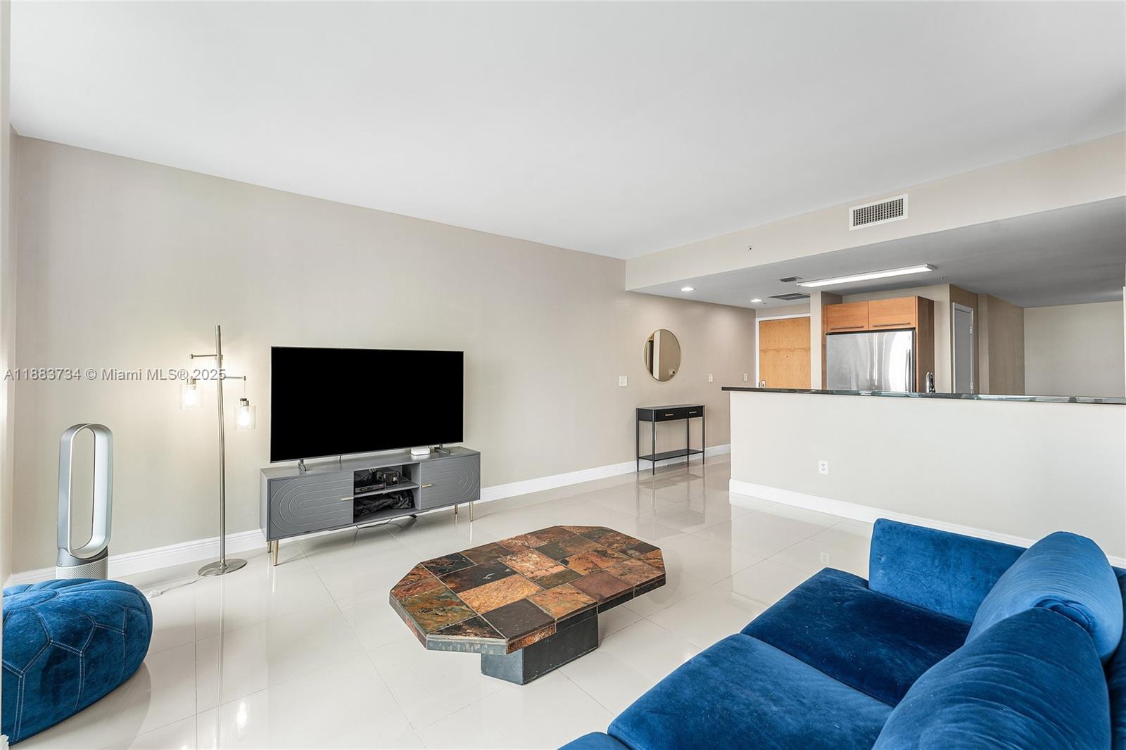 244 Biscayne Blvd #3609, Miami FL 33132