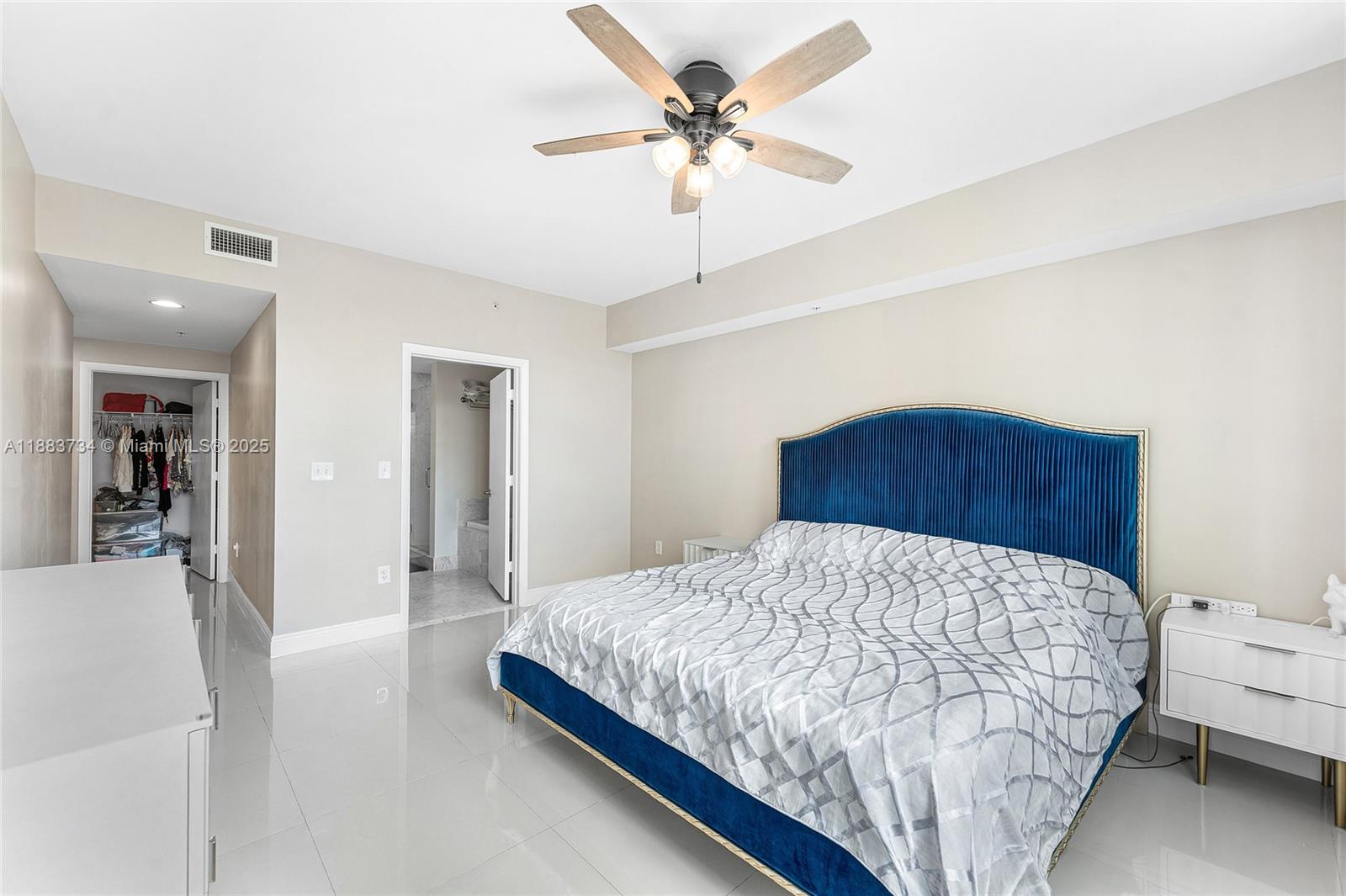 244 Biscayne Blvd #3609, Miami FL 33132