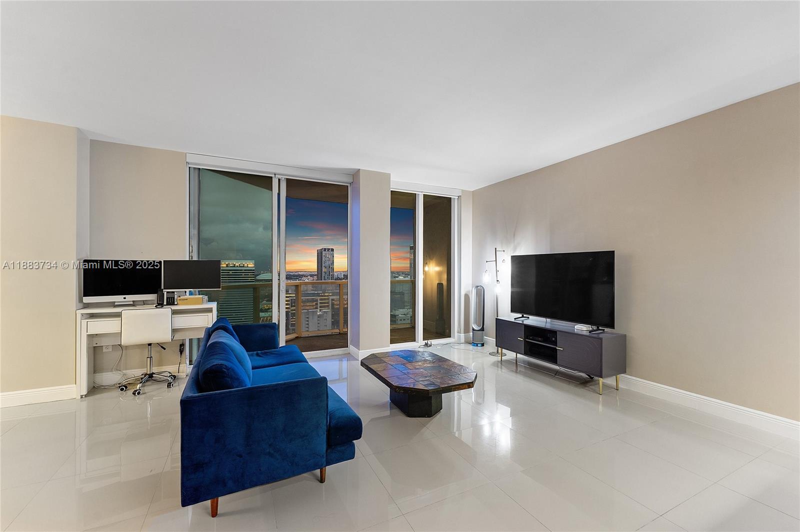 244 Biscayne Blvd #3609, Miami FL 33132