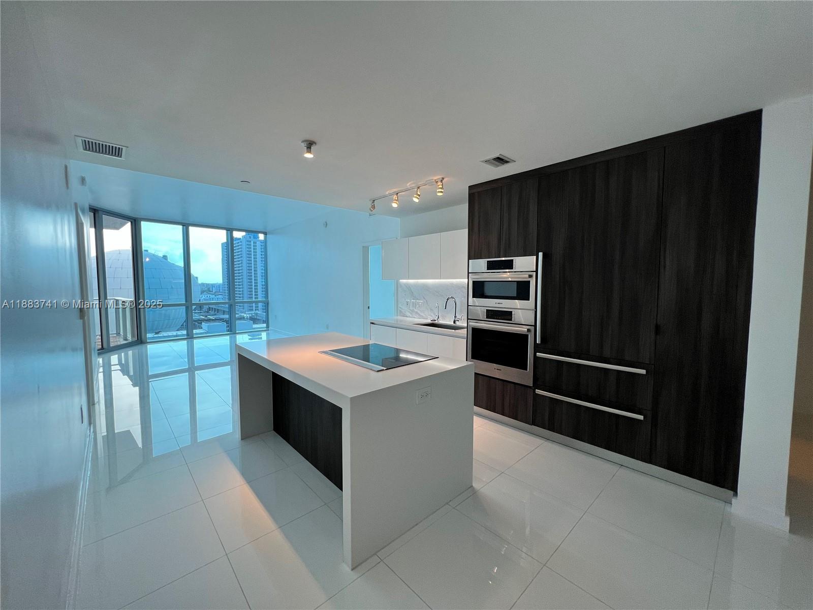 851 NE 1st Ave #1208, Miami FL 33132