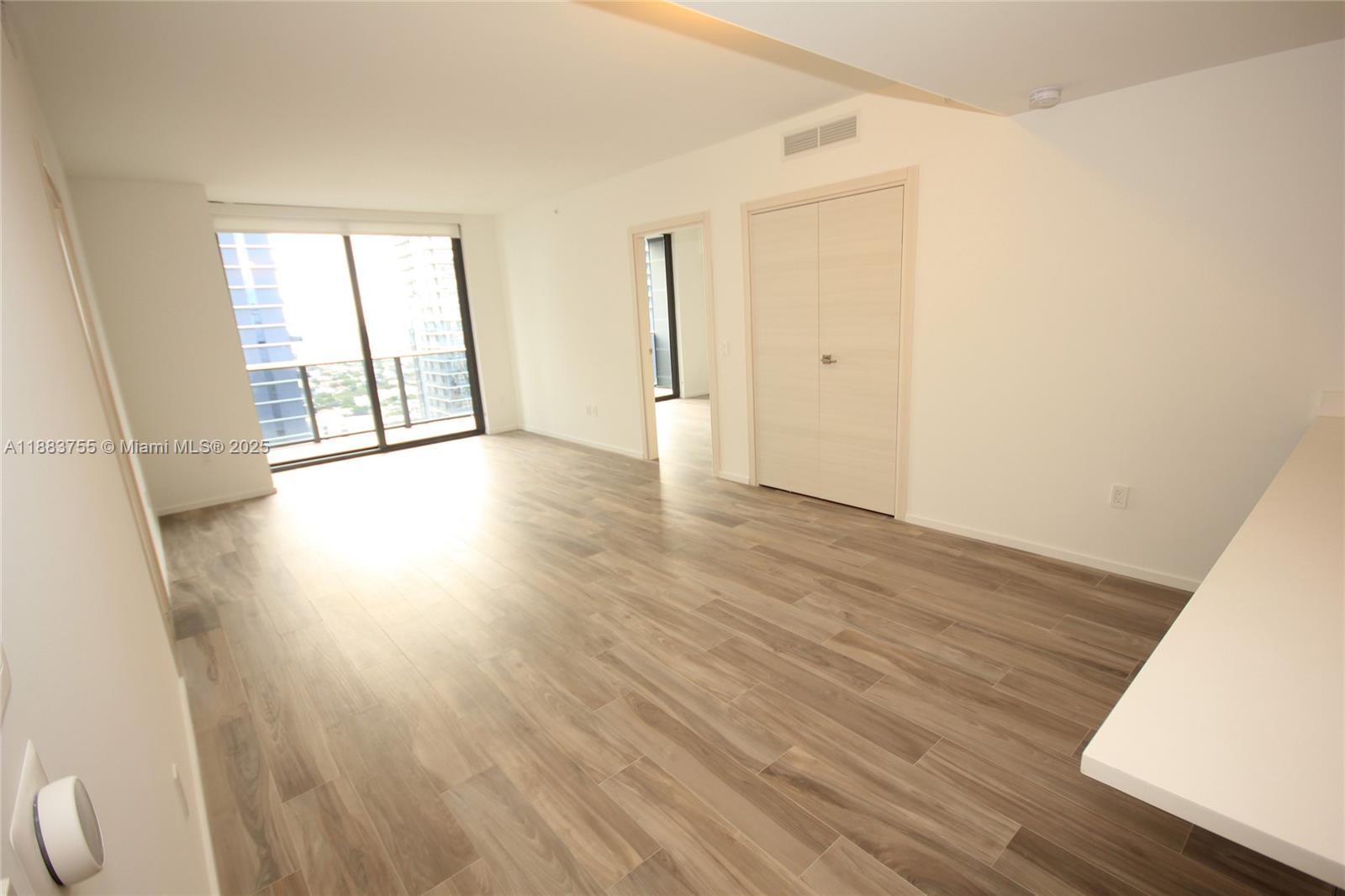 801 S Miami Ave #3710, Miami FL 33130