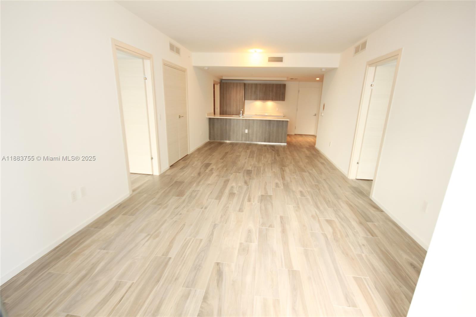 801 S Miami Ave #3710, Miami FL 33130