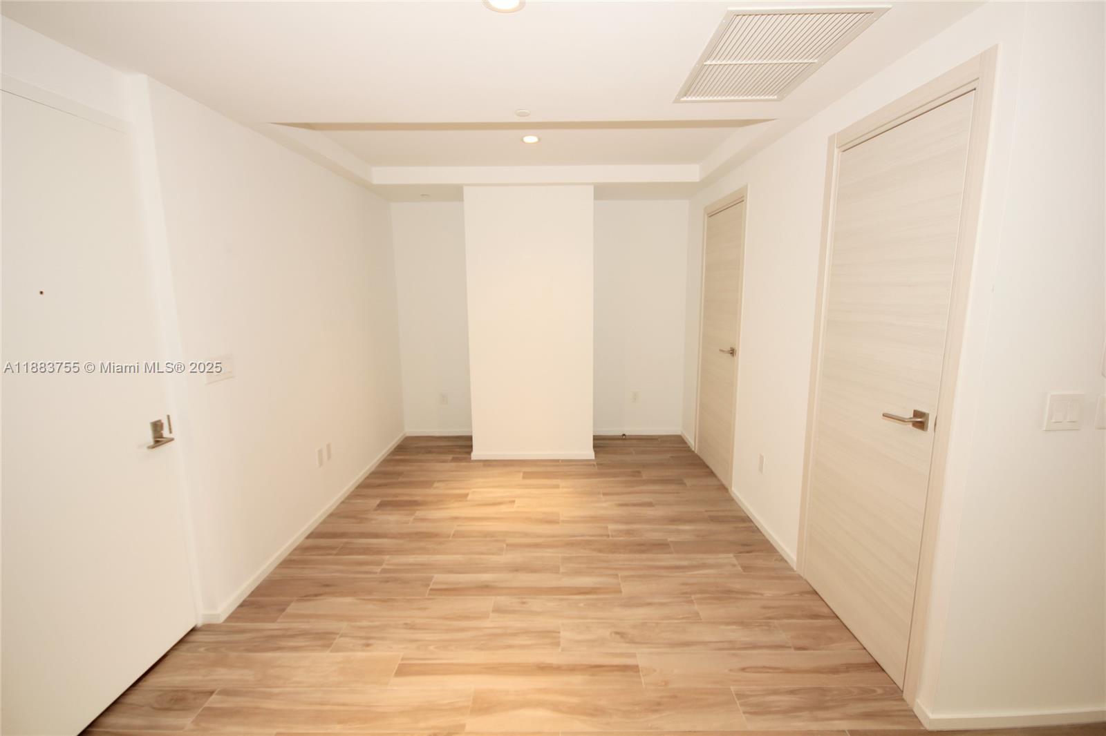 801 S Miami Ave #3710, Miami FL 33130