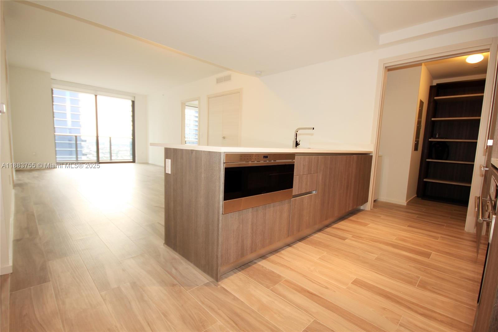 801 S Miami Ave #3710, Miami FL 33130