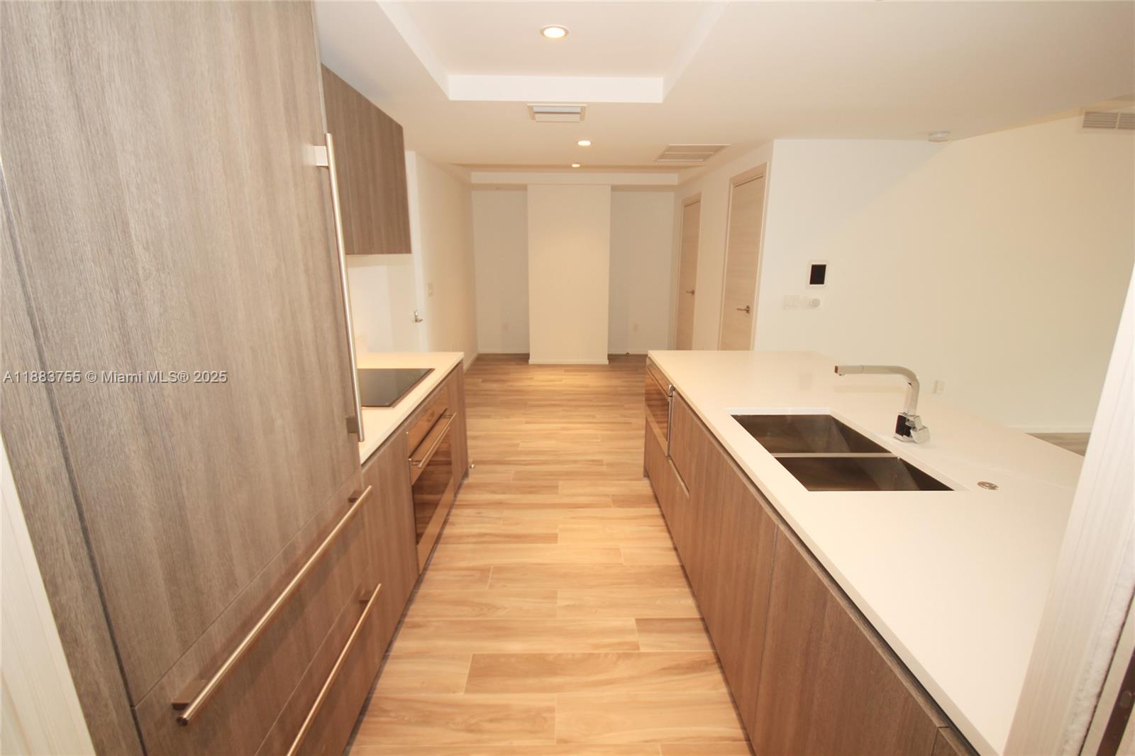 801 S Miami Ave #3710, Miami FL 33130