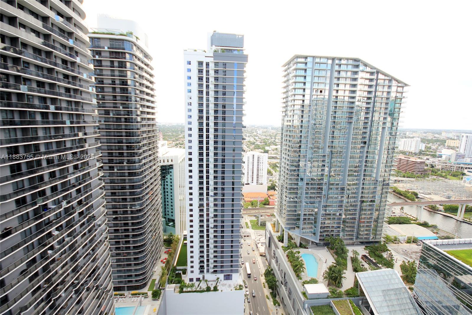 801 S Miami Ave #3710, Miami FL 33130