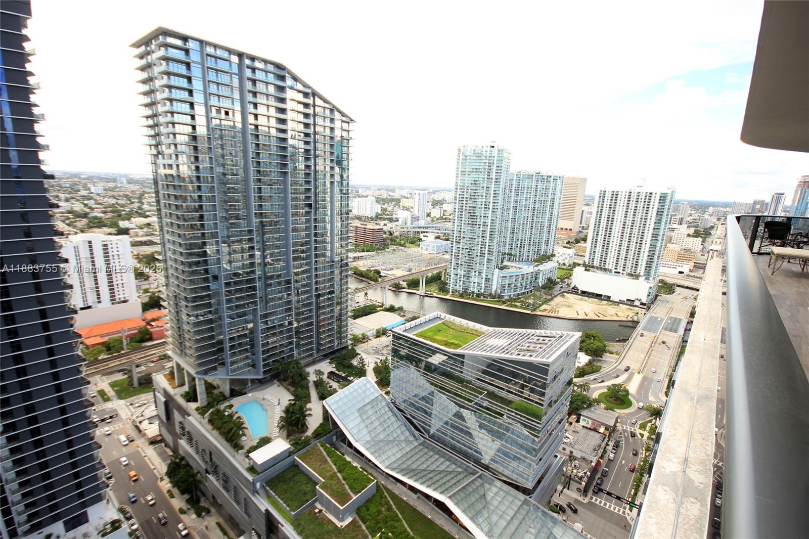 801 S Miami Ave #3710, Miami FL 33130