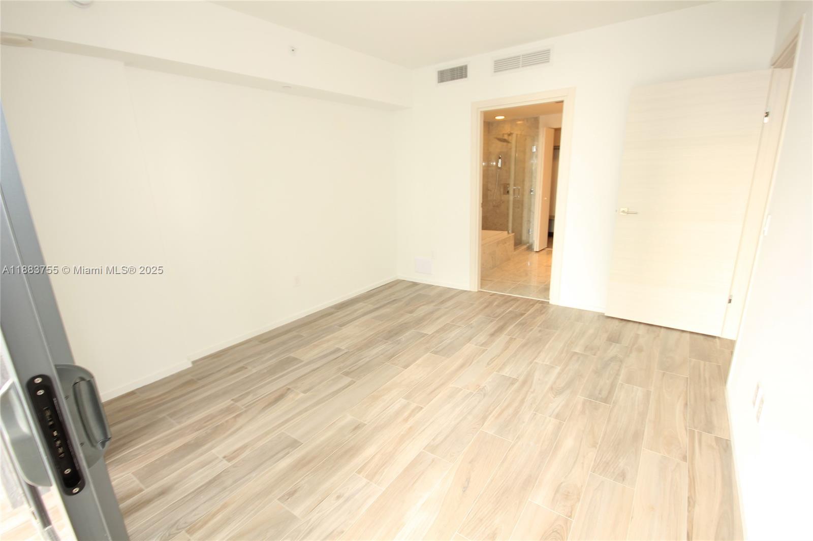 801 S Miami Ave #3710, Miami FL 33130