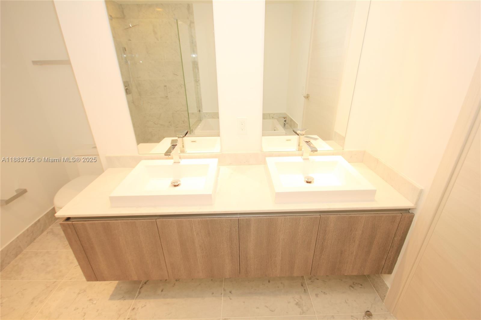 801 S Miami Ave #3710, Miami FL 33130
