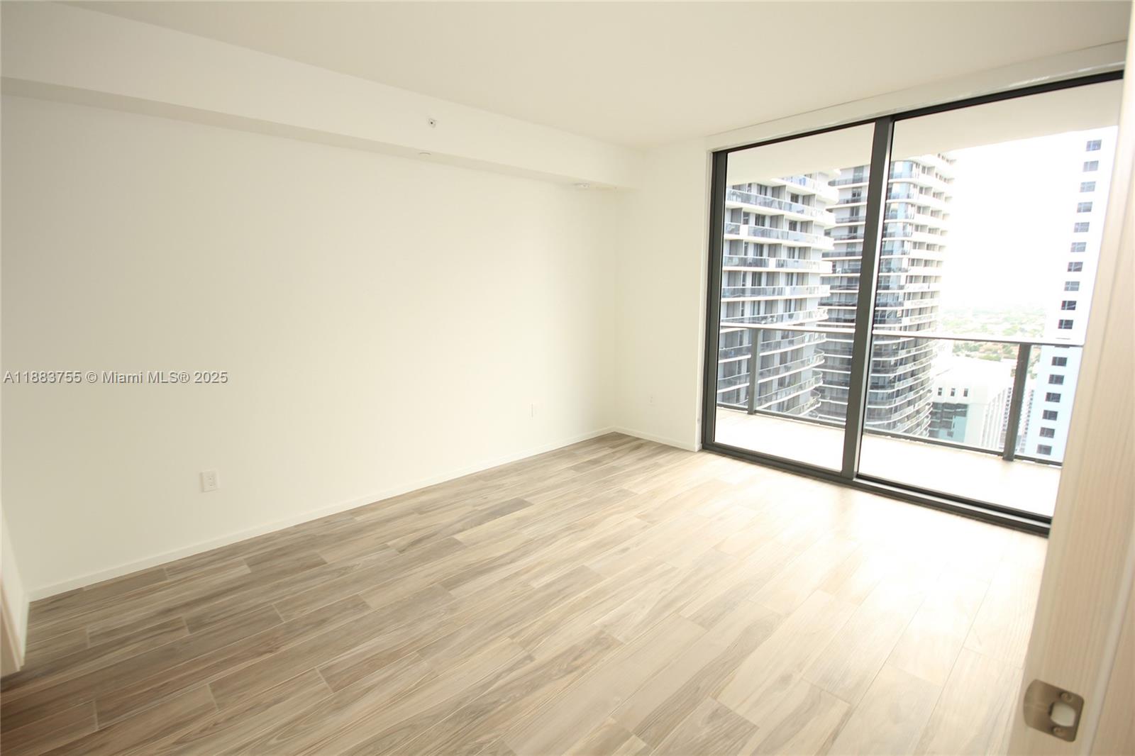 801 S Miami Ave #3710, Miami FL 33130