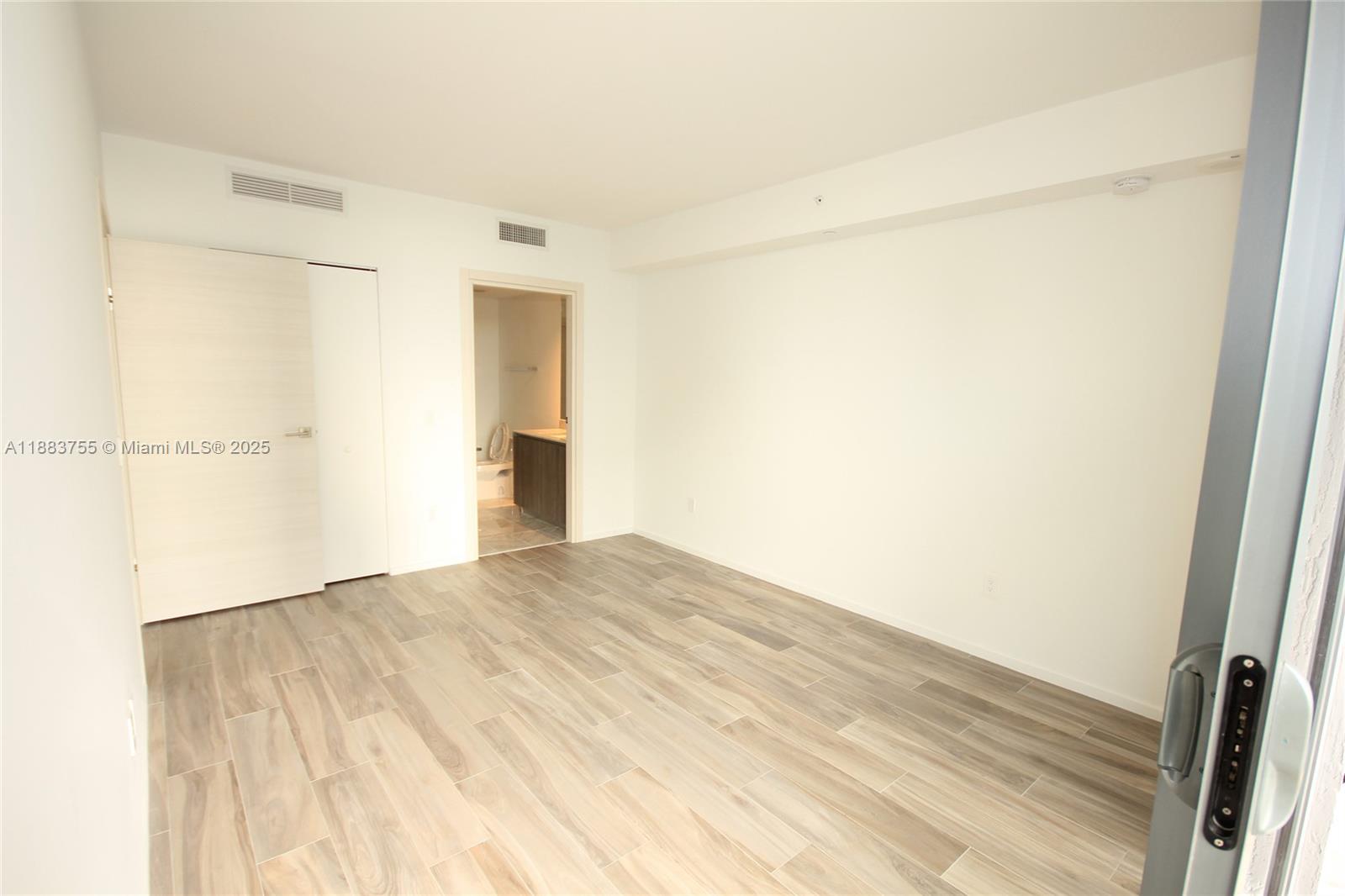 801 S Miami Ave #3710, Miami FL 33130