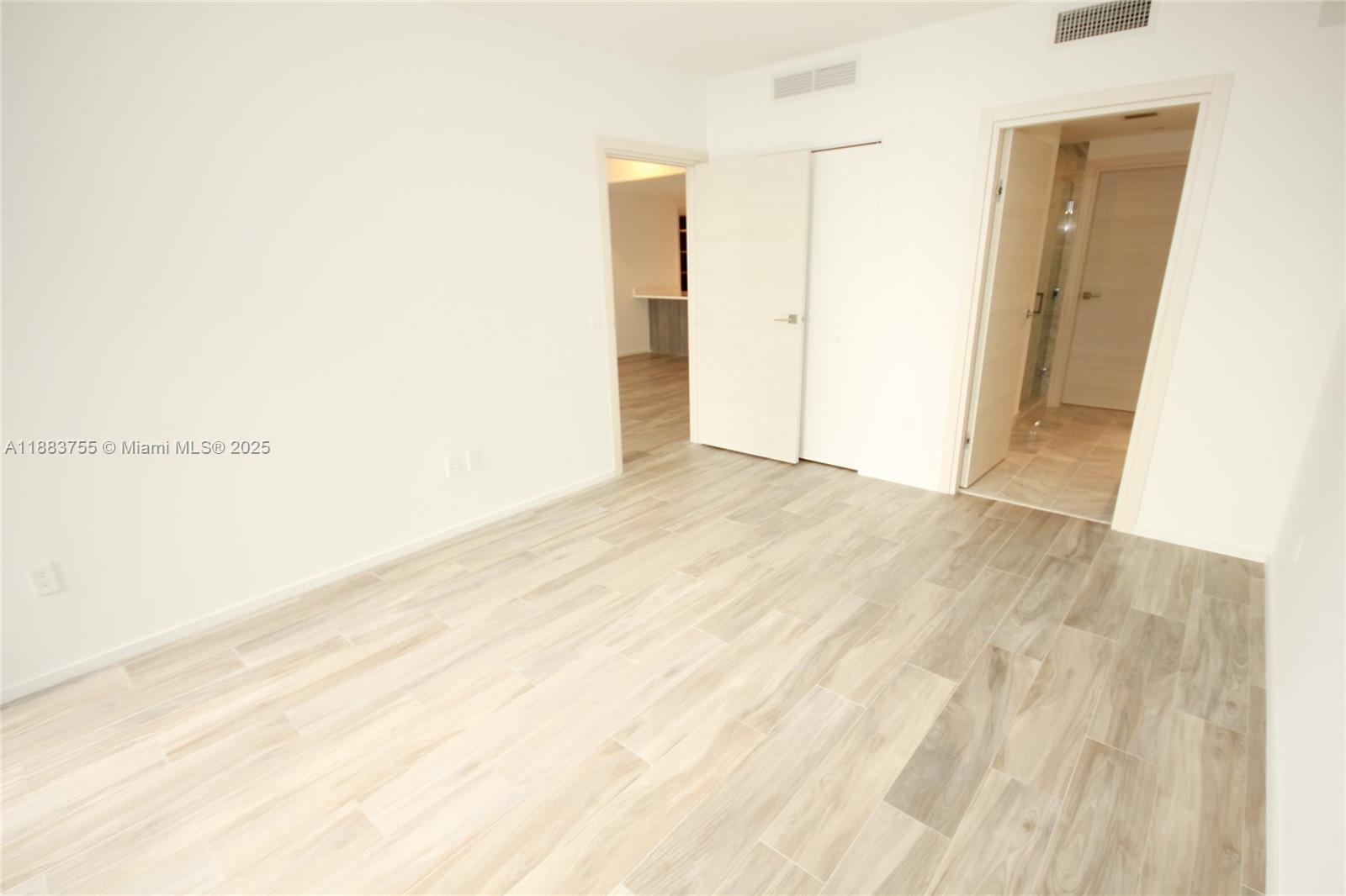 801 S Miami Ave #3710, Miami FL 33130