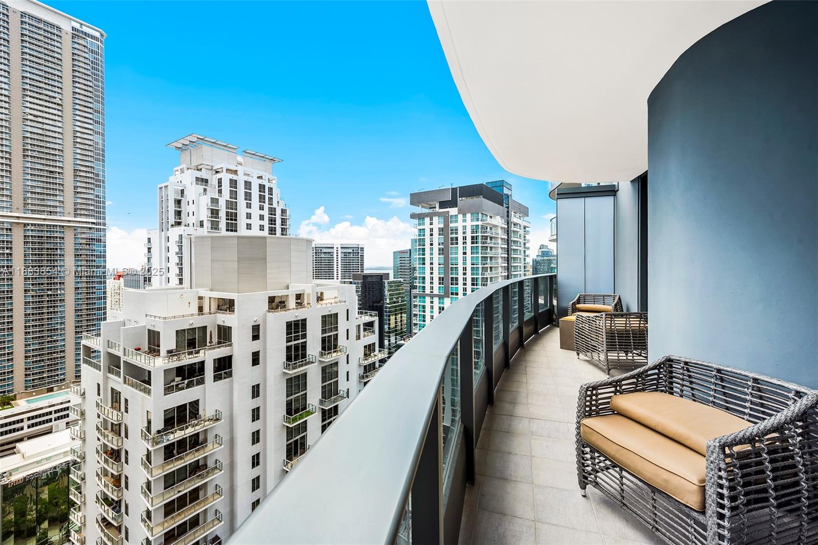 1000 Brickell Plz #4005, Miami FL 33131