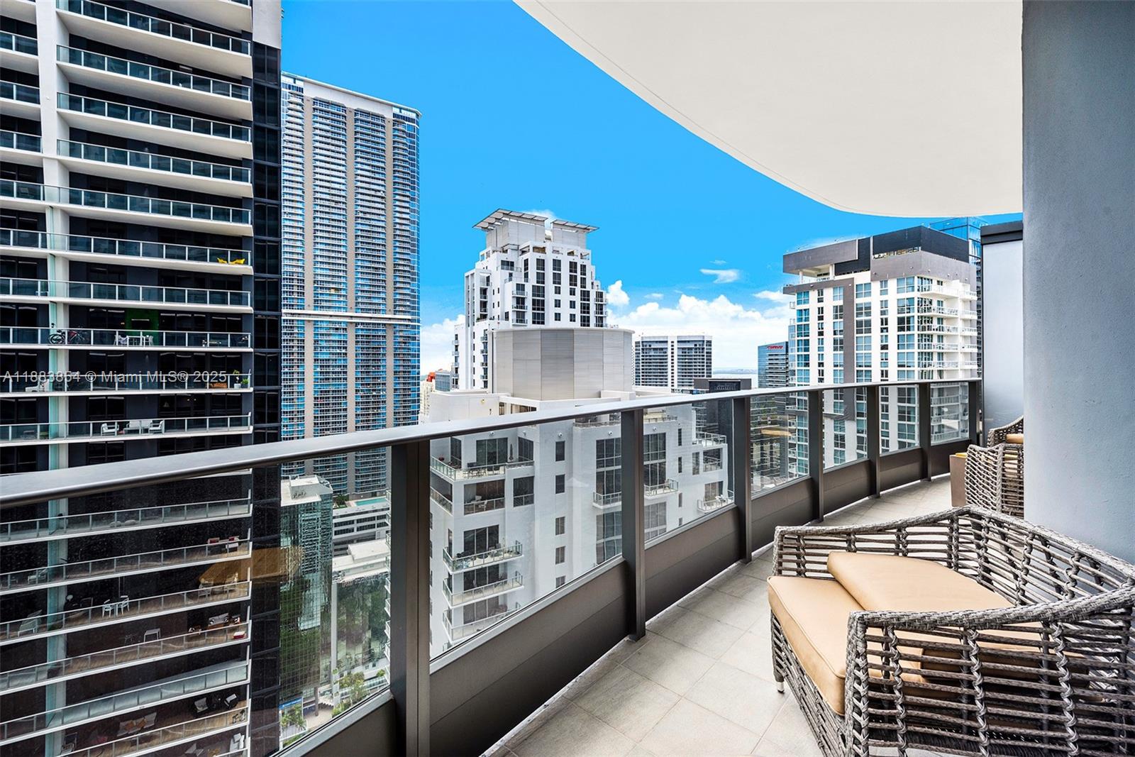 1000 Brickell Plz #4005, Miami FL 33131