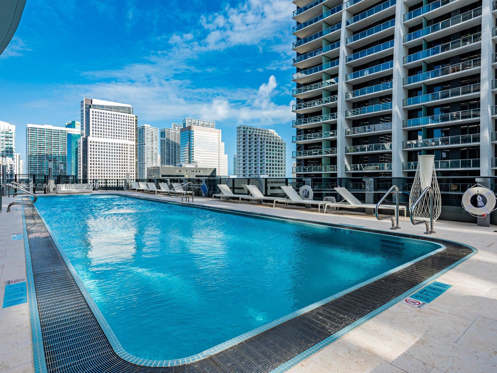 1000 Brickell Plz #4005, Miami FL 33131