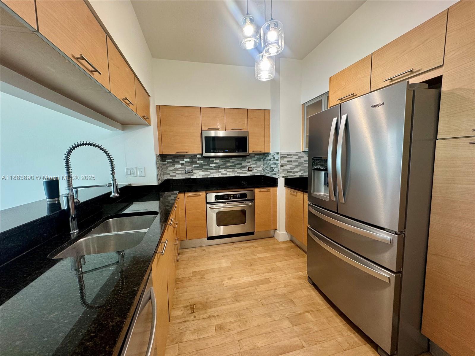 31 SE 5th St #3817, Miami FL 33131