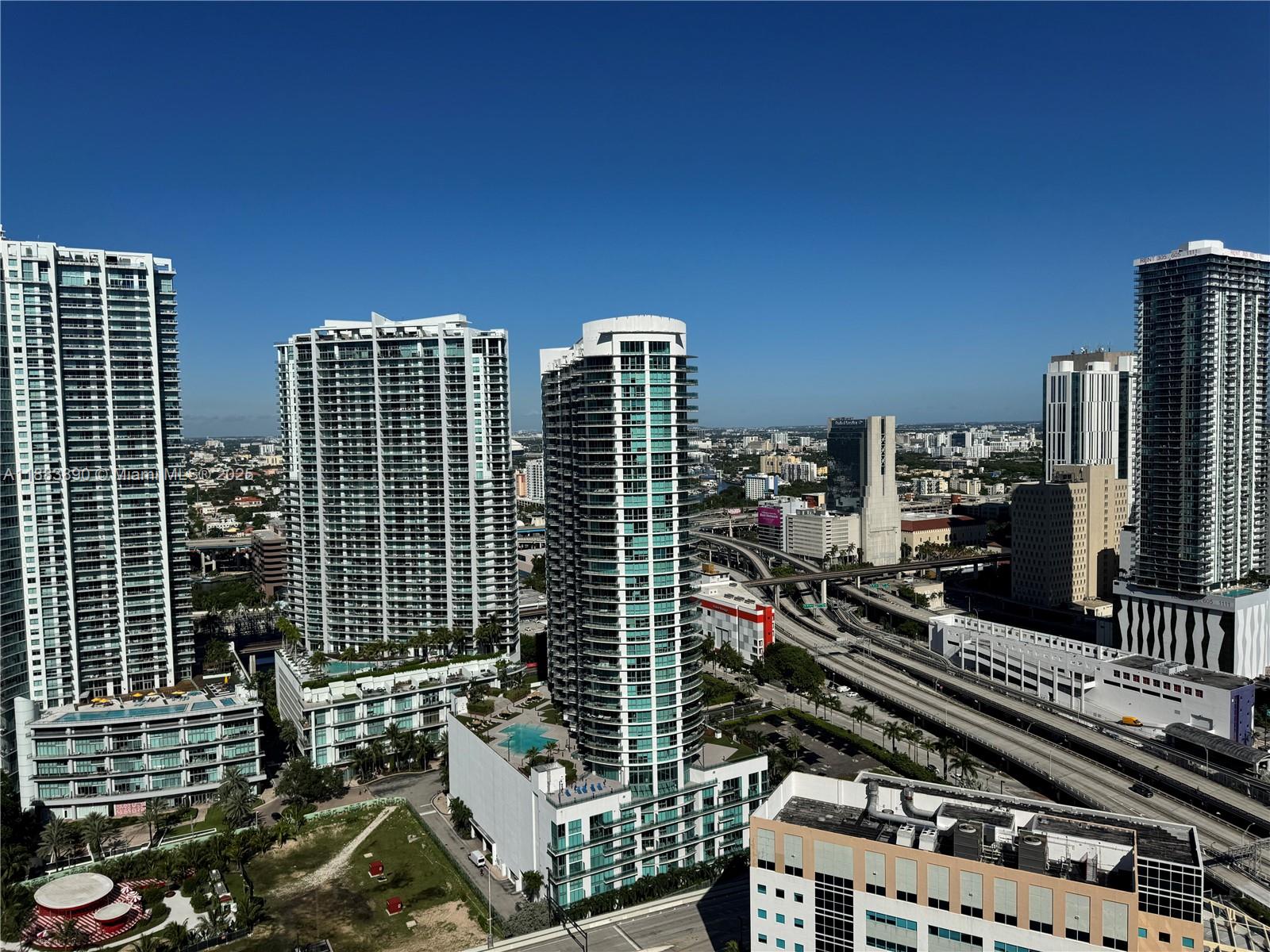 31 SE 5th St #3817, Miami FL 33131