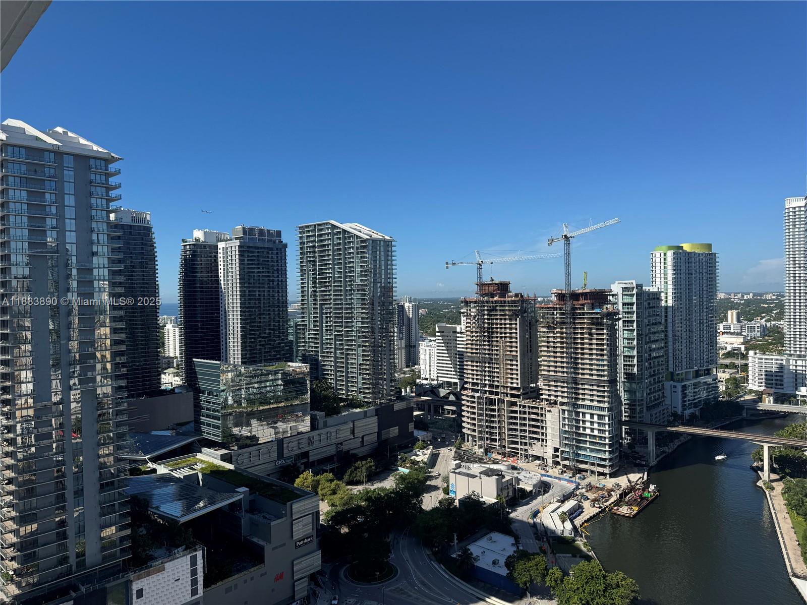31 SE 5th St #3817, Miami FL 33131