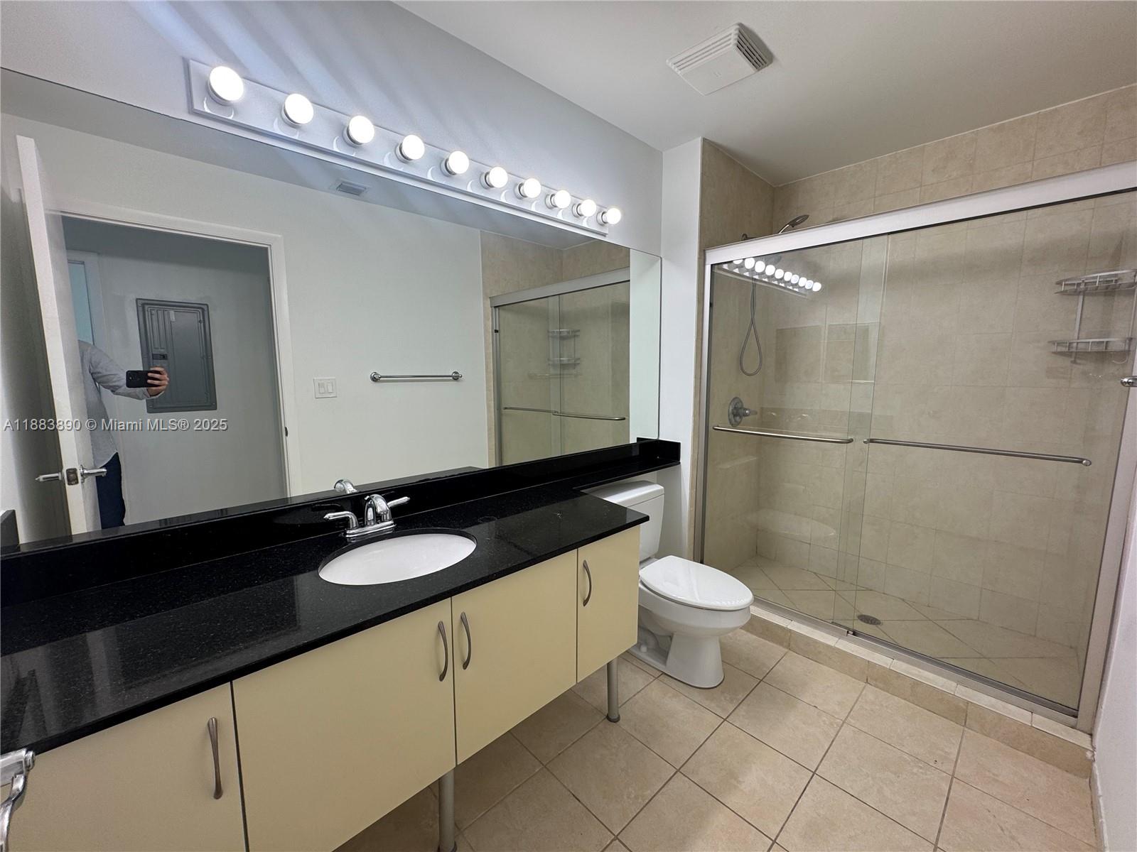31 SE 5th St #3817, Miami FL 33131