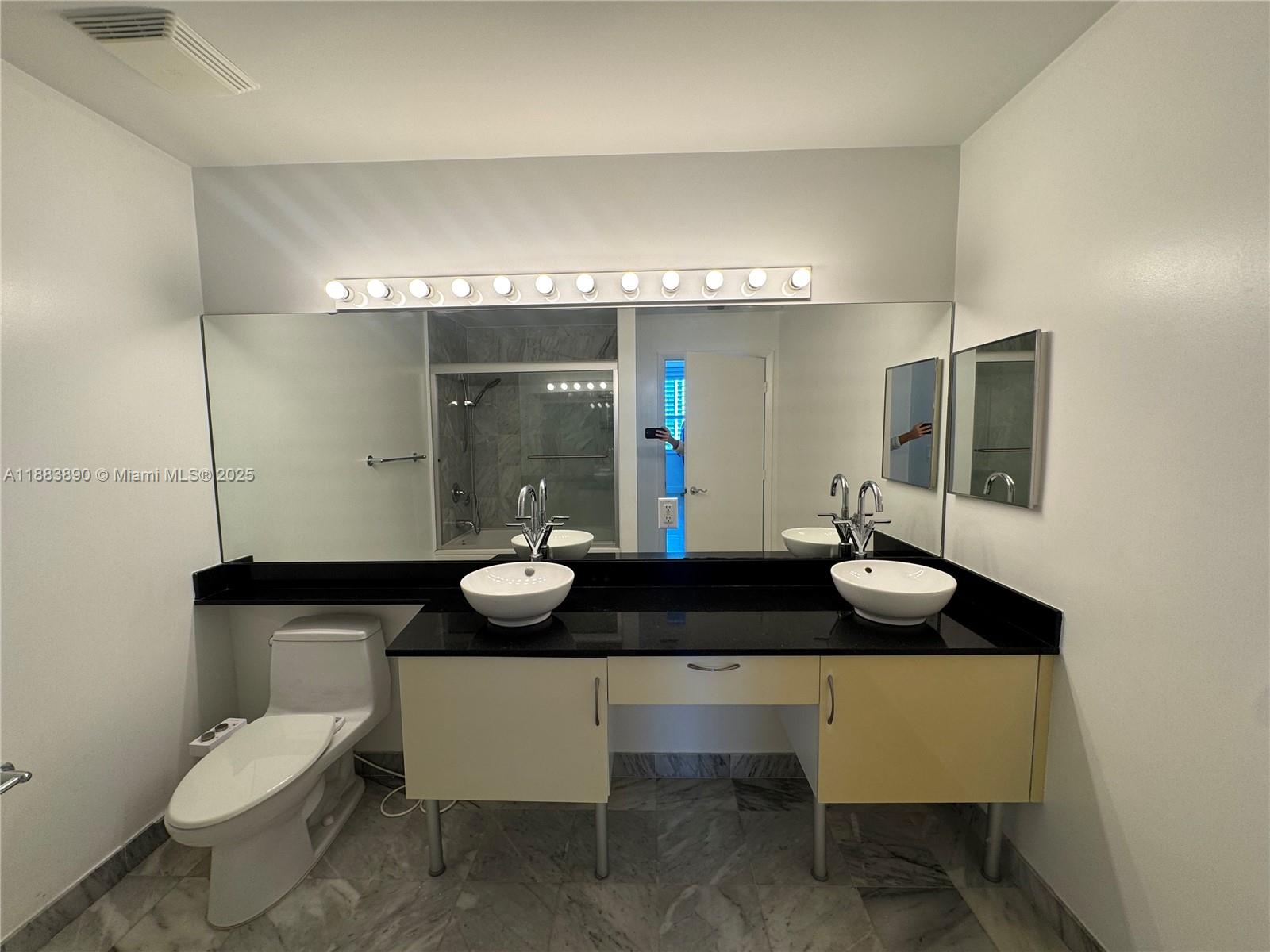 31 SE 5th St #3817, Miami FL 33131