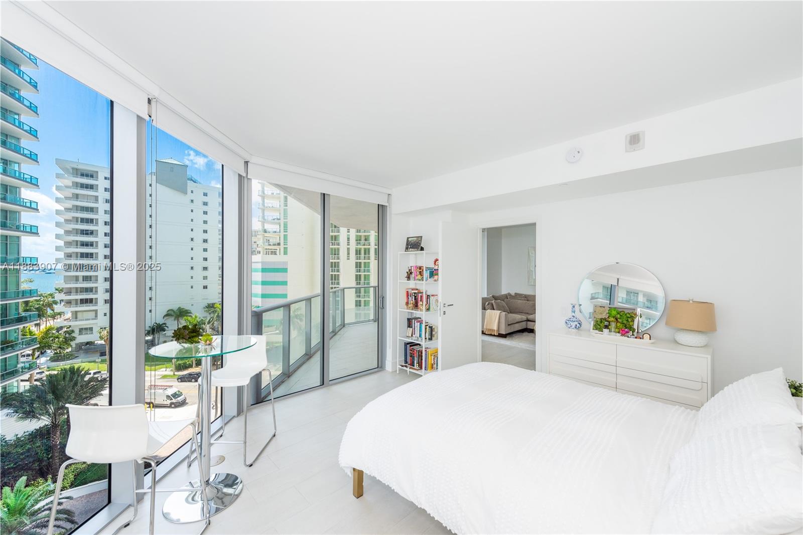 1300 Brickell Bay Dr #708, Miami FL 33131