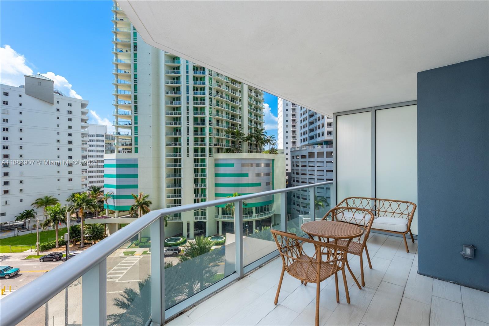 1300 Brickell Bay Dr #708, Miami FL 33131