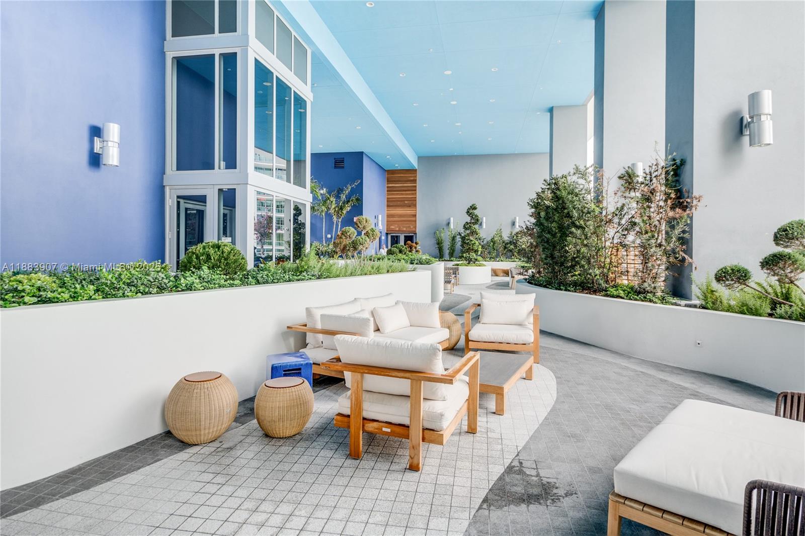 1300 Brickell Bay Dr #708, Miami FL 33131