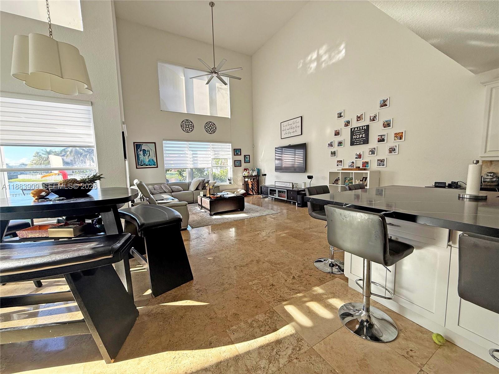 18560 SW 44th St, Miramar FL 33029