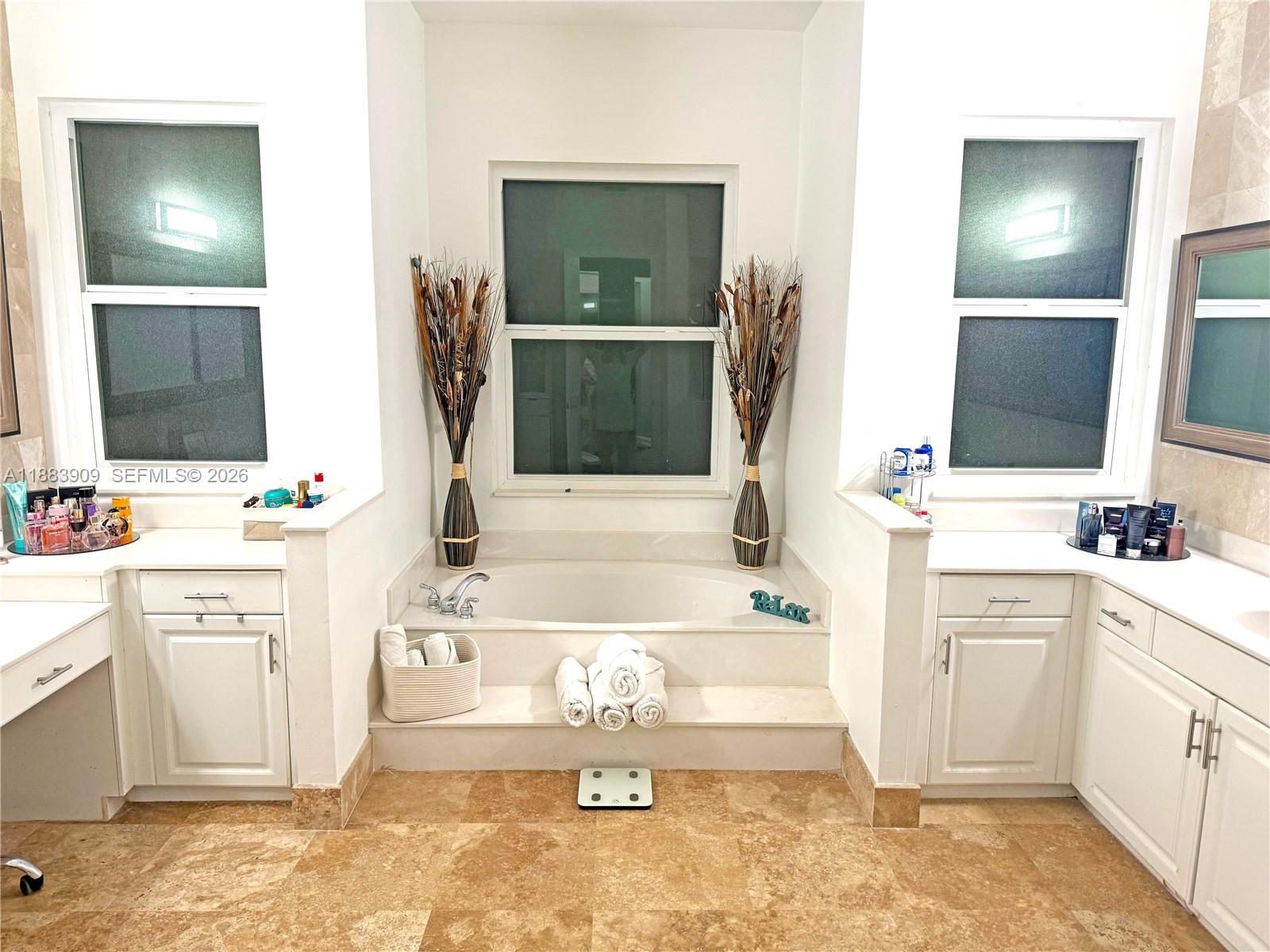 18560 SW 44th St, Miramar FL 33029