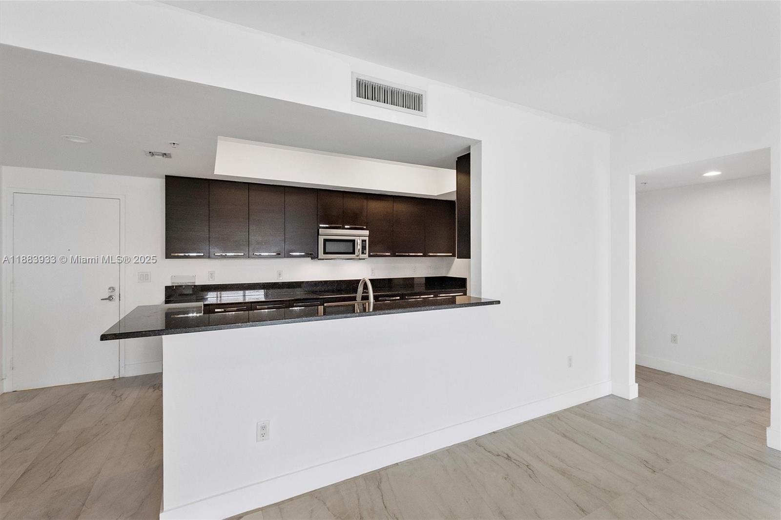 3030 NE 188th St #609, Aventura FL 33180