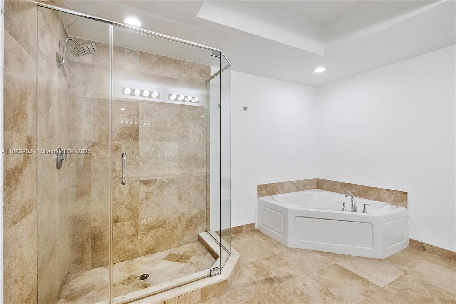 3030 NE 188th St #609, Aventura FL 33180