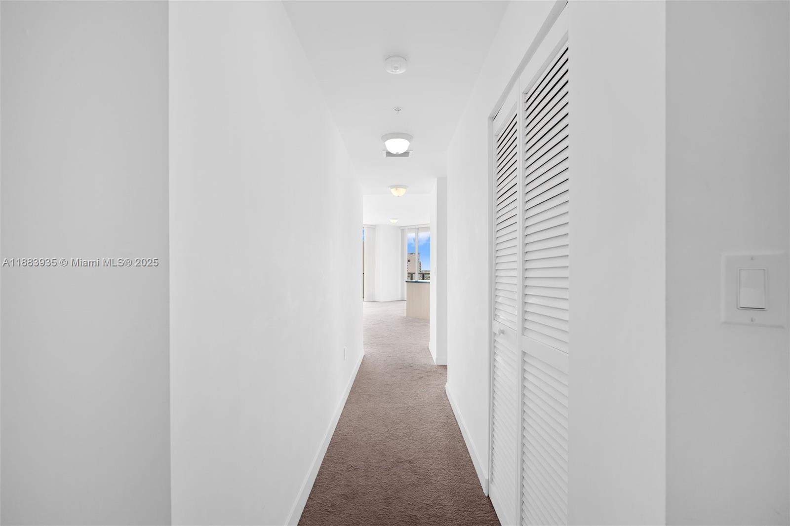 79 SW 12th St #2512-S, Miami FL 33130