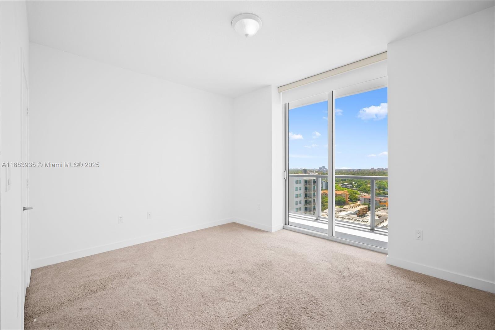 79 SW 12th St #2512-S, Miami FL 33130