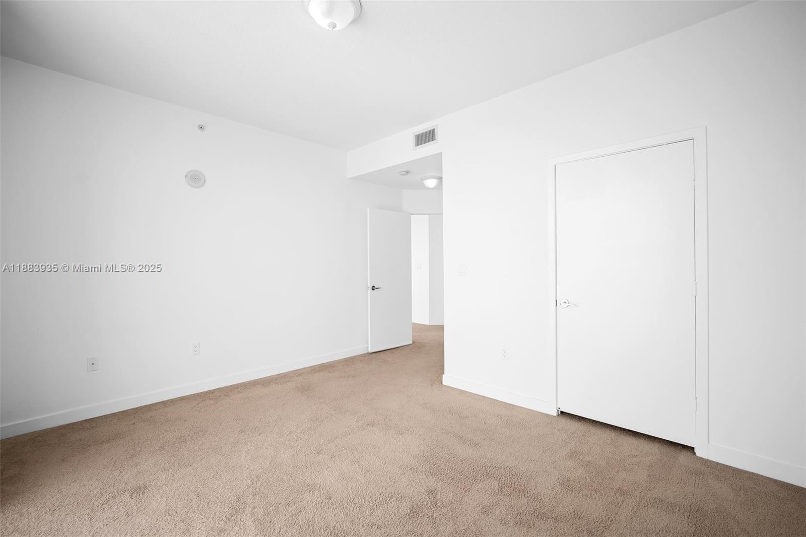79 SW 12th St #2512-S, Miami FL 33130
