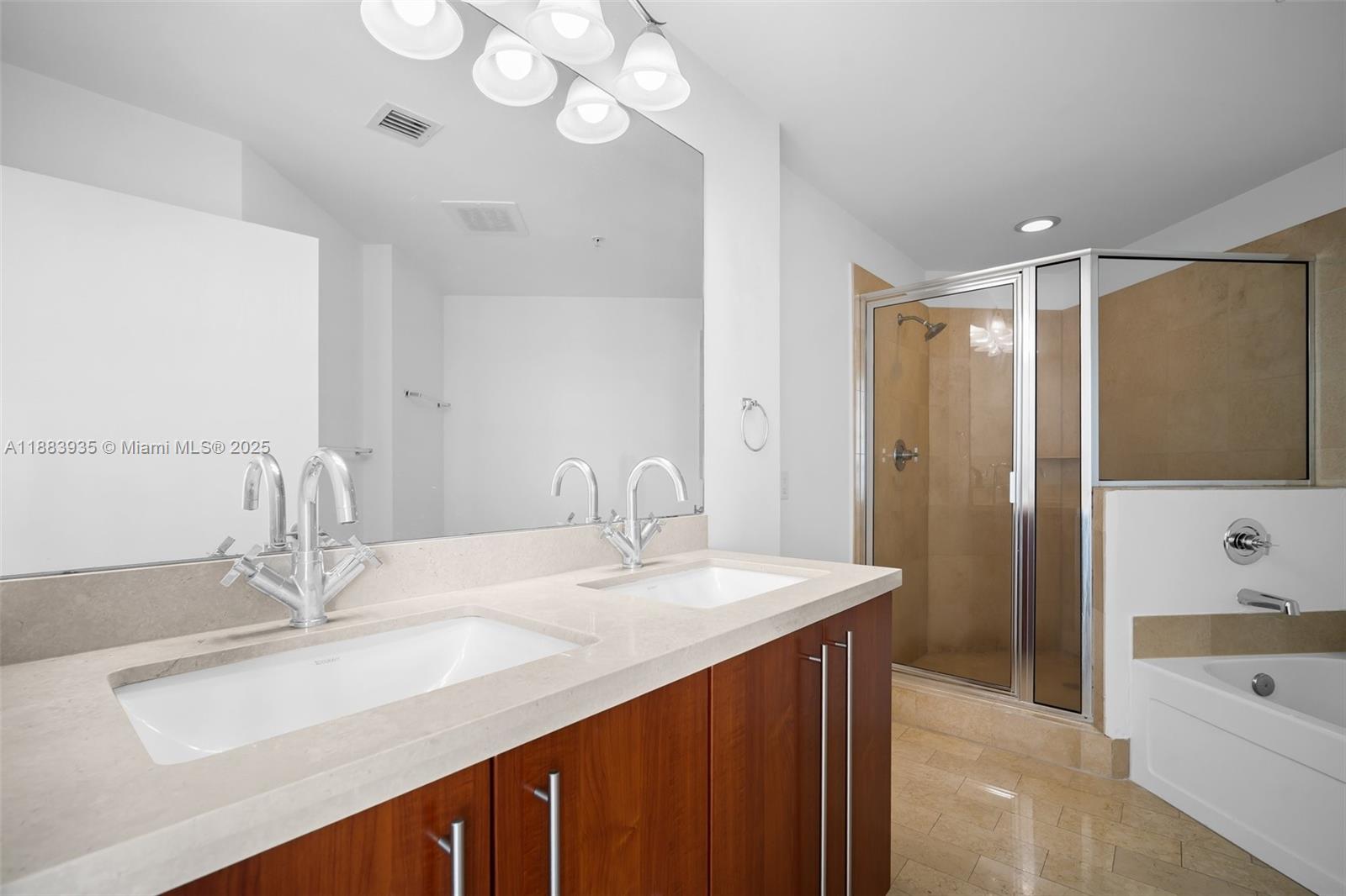 79 SW 12th St #2512-S, Miami FL 33130