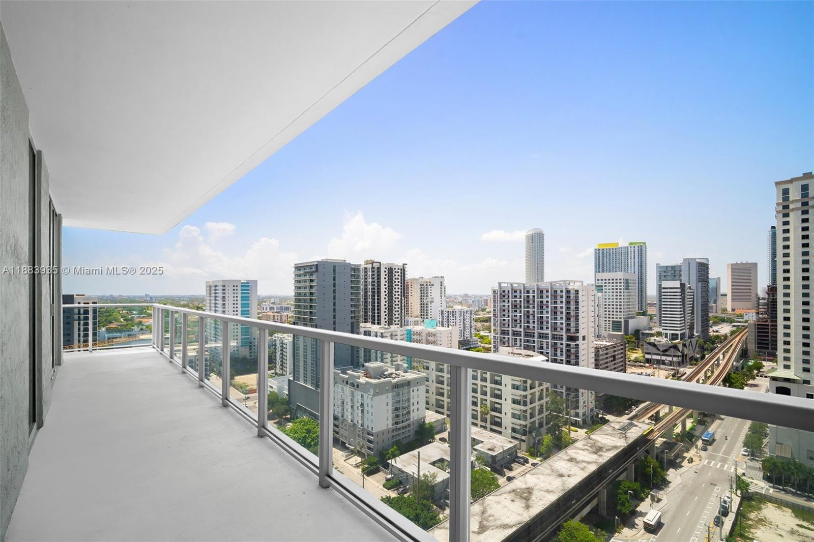 79 SW 12th St #2512-S, Miami FL 33130