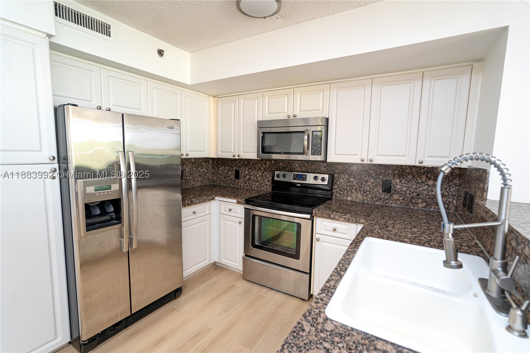 19601 E Country Club Dr #7308, Aventura FL 33180