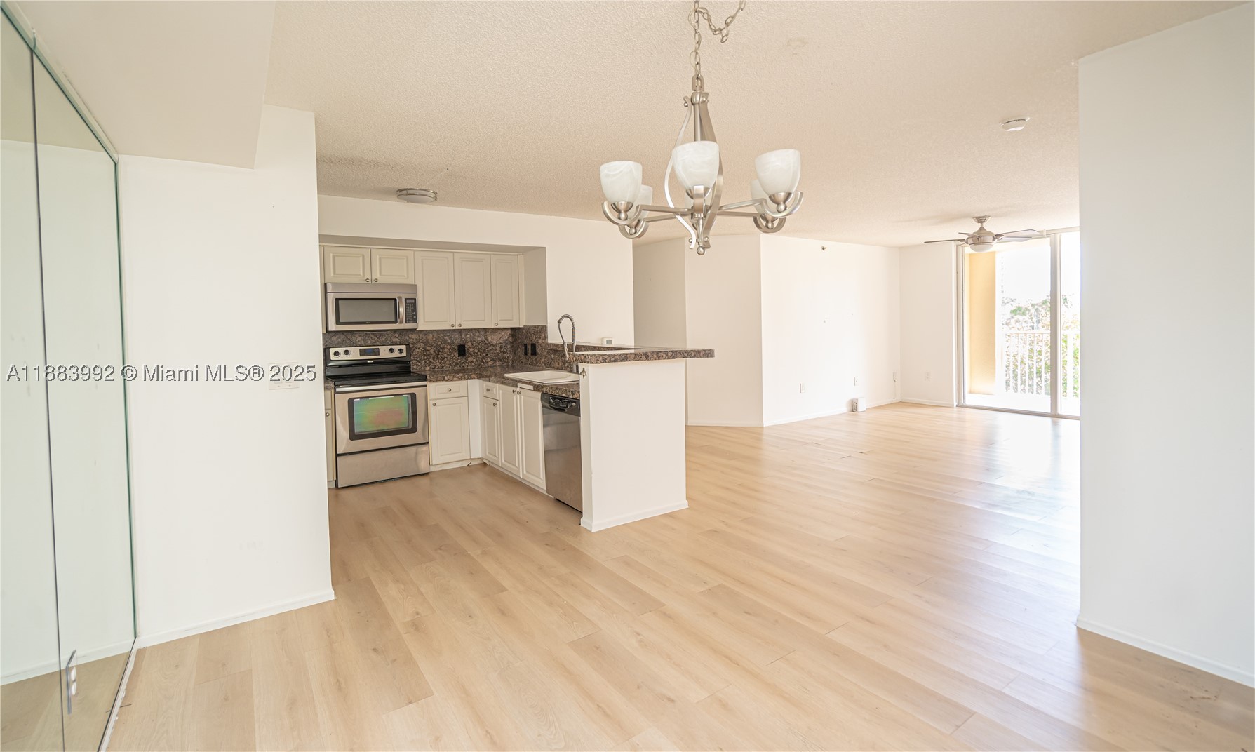 19601 E Country Club Dr #7308, Aventura FL 33180