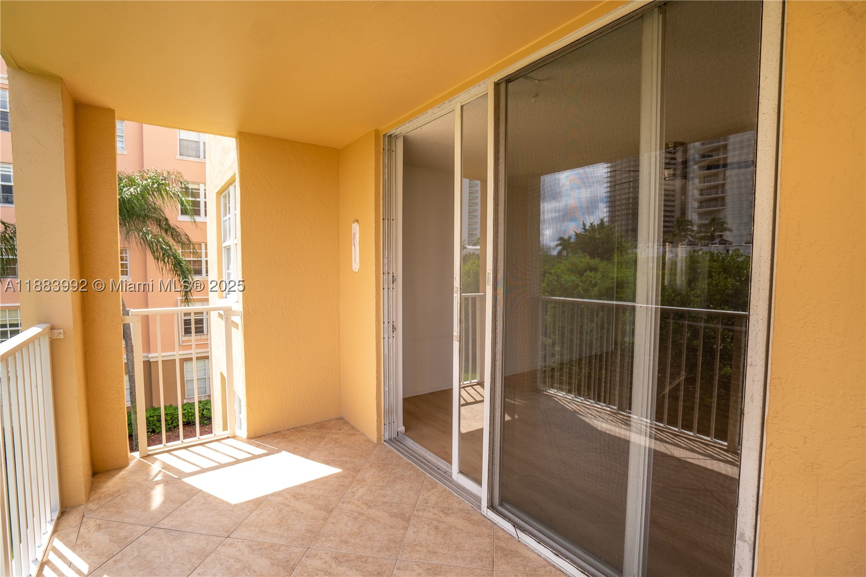 19601 E Country Club Dr #7308, Aventura FL 33180