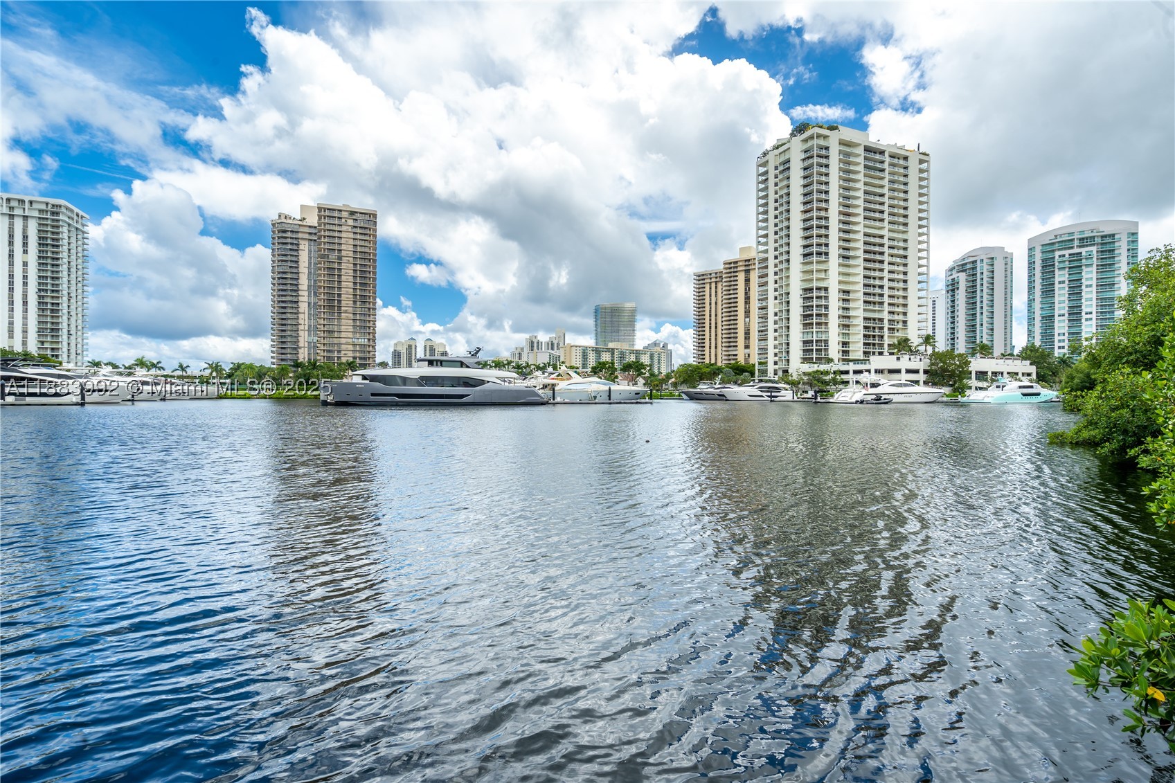 19601 E Country Club Dr #7308, Aventura FL 33180