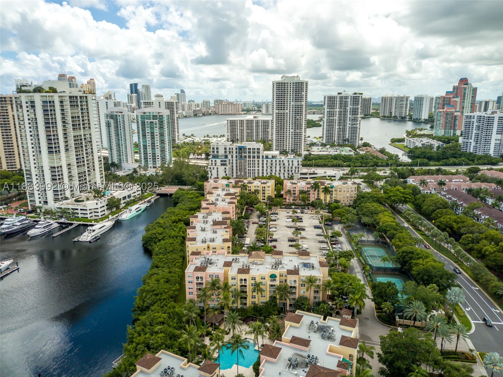 19601 E Country Club Dr #7308, Aventura FL 33180