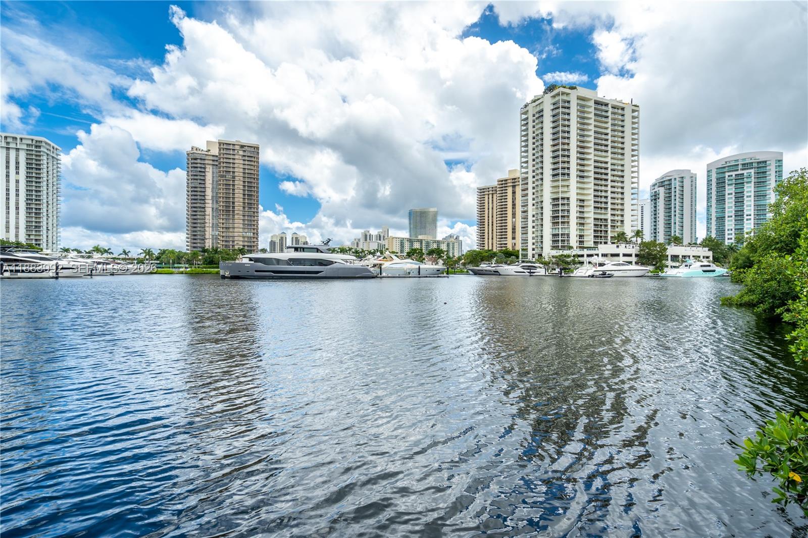 19601 E Country Club Dr #7308, Aventura FL 33180