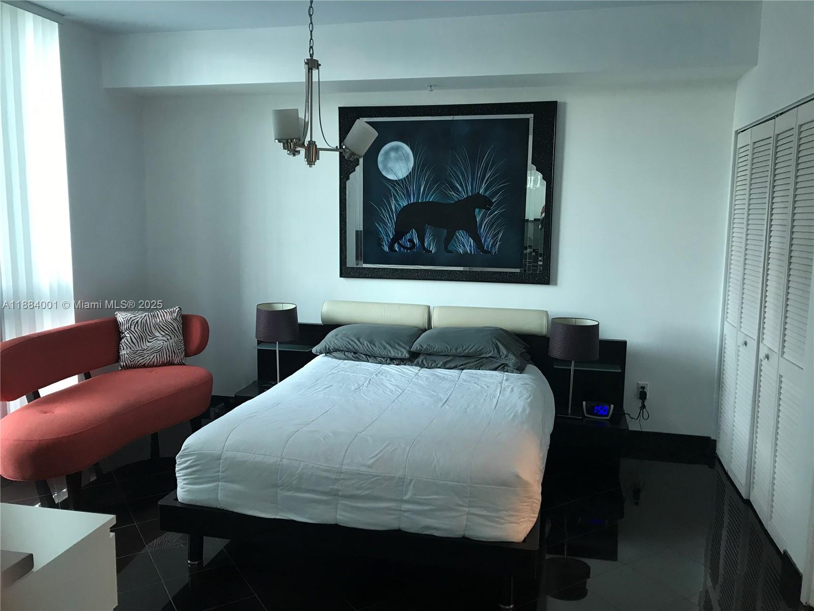 300 S BISCAYNE BLVD #1603, Miami FL 33131