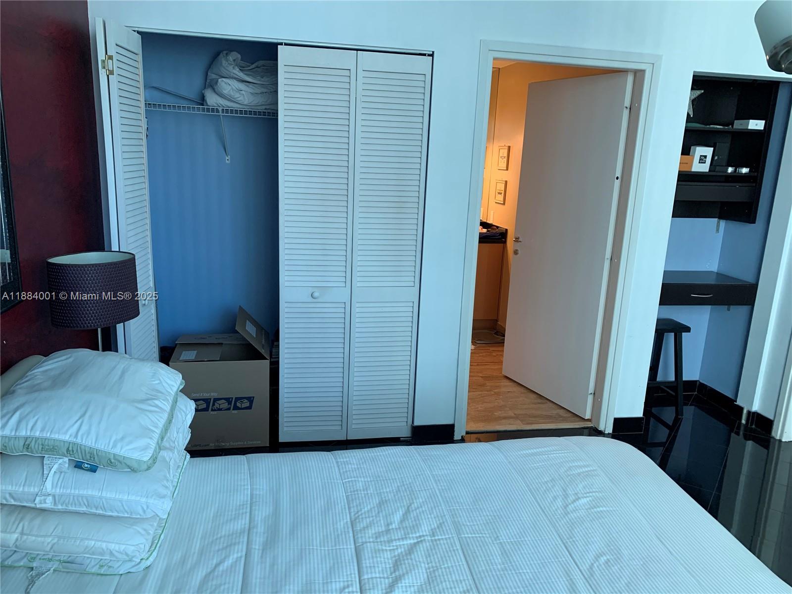 300 S BISCAYNE BLVD #1603, Miami FL 33131