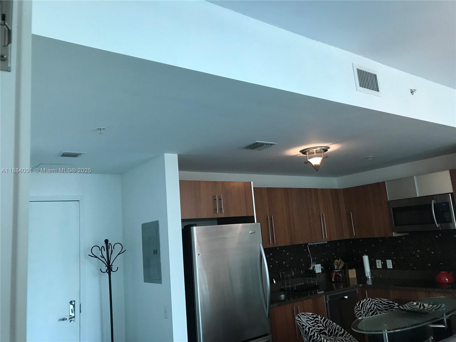 300 S BISCAYNE BLVD #1603, Miami FL 33131
