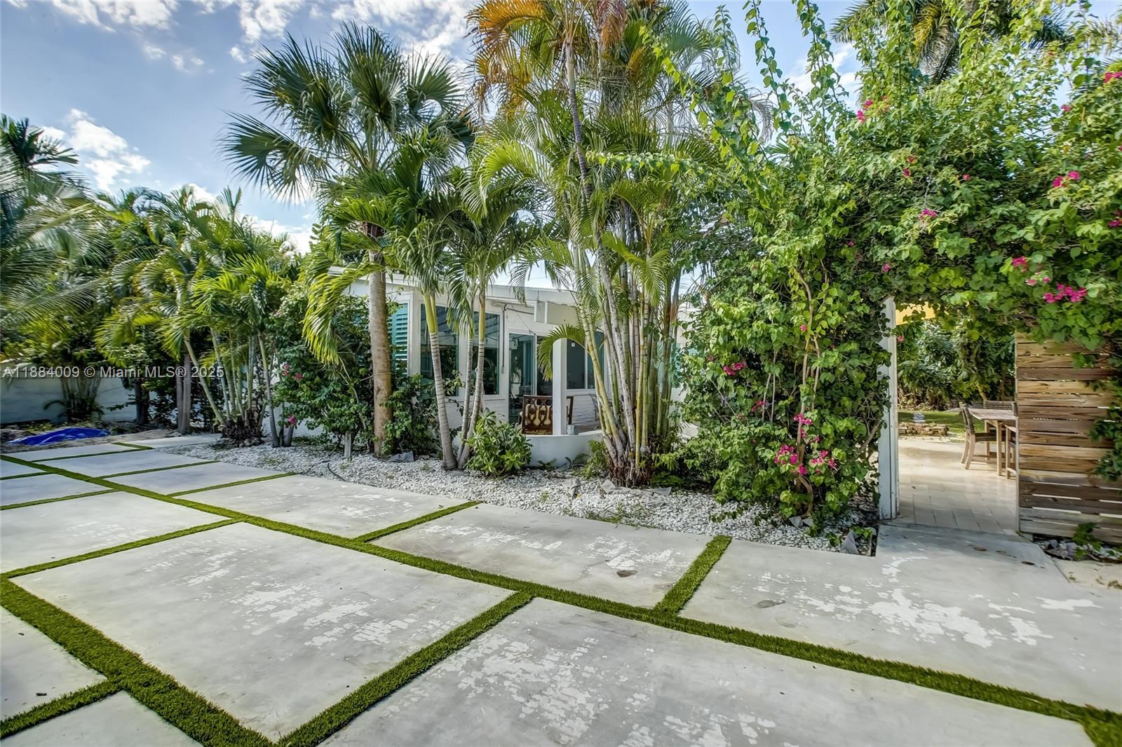 2601 NE 11th Ct, Fort Lauderdale FL 33304
