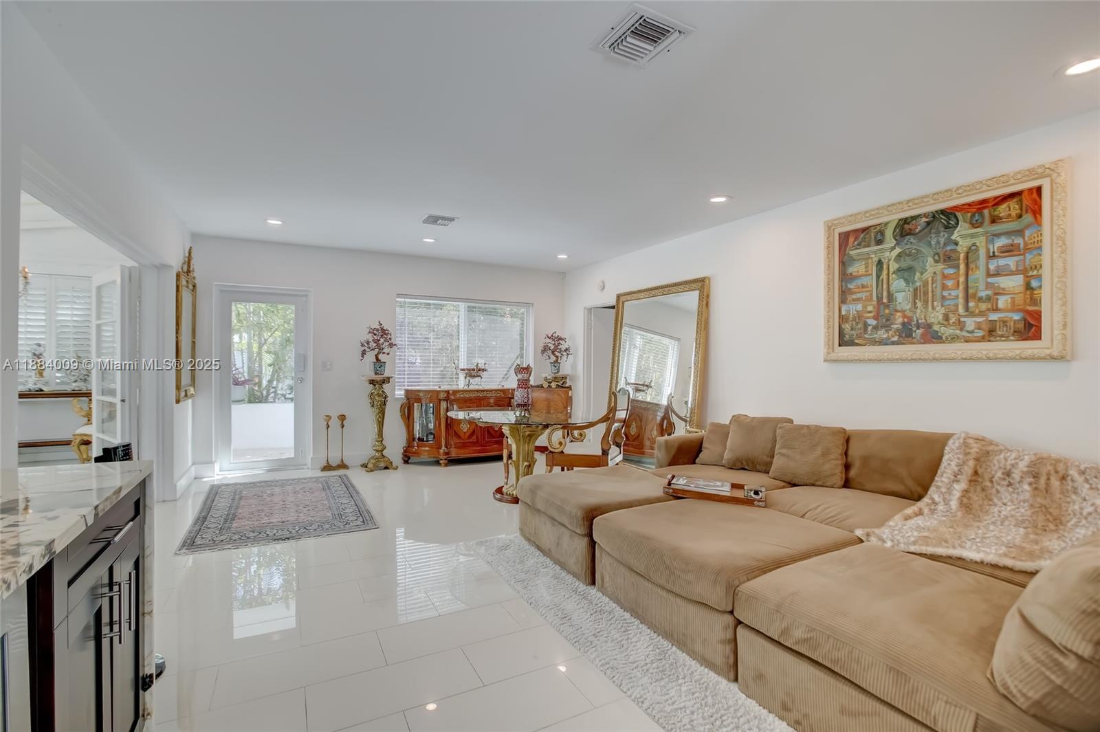 2601 NE 11th Ct, Fort Lauderdale FL 33304