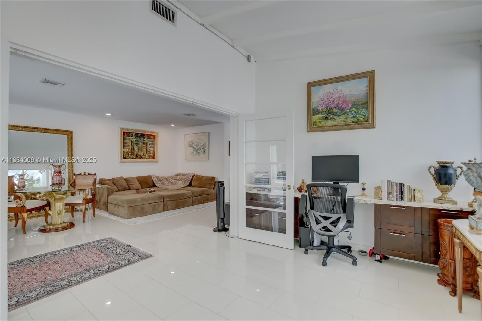 2601 NE 11th Ct, Fort Lauderdale FL 33304
